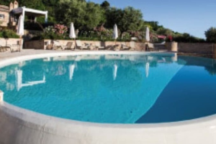 Pool Hotel