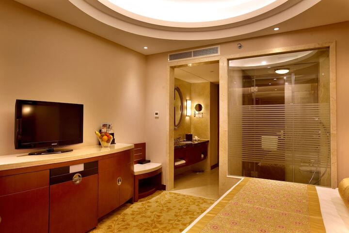 Room 15 of 45
