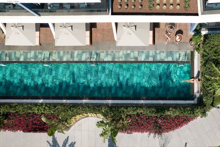 Pool 74 of 170