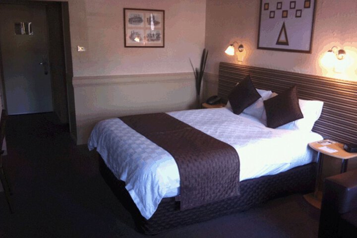 Room 5 of 21