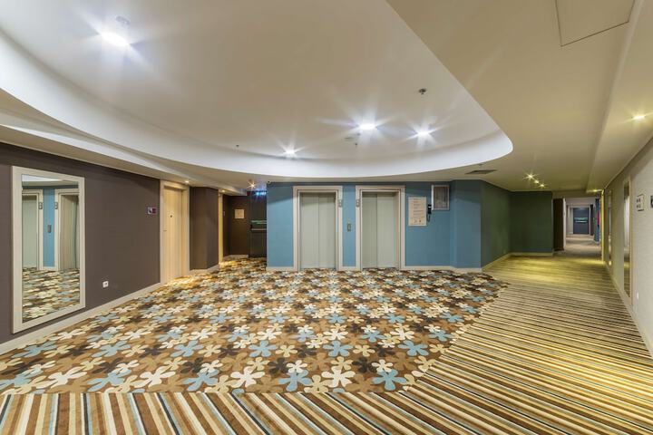 Hotel Interior 9 of 41