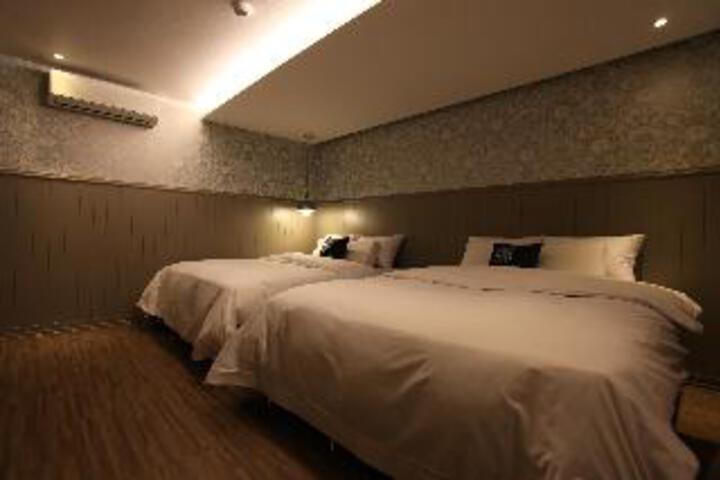 Yeoksam Tomgi Hotel