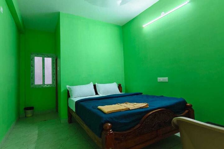 Room 16 of 47