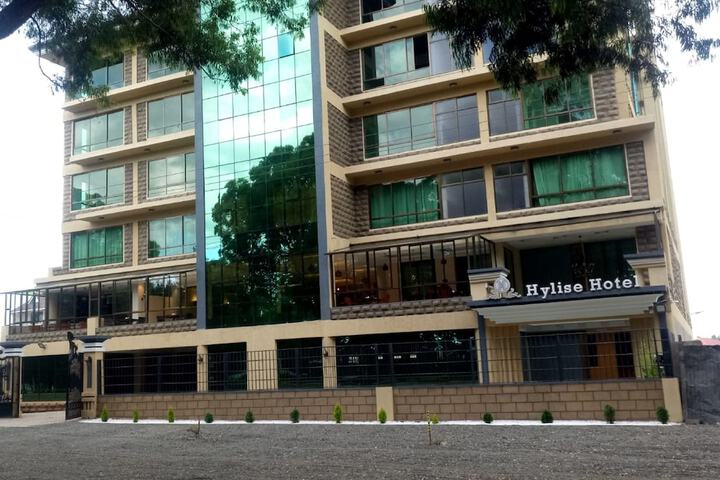 Hylise Hotel