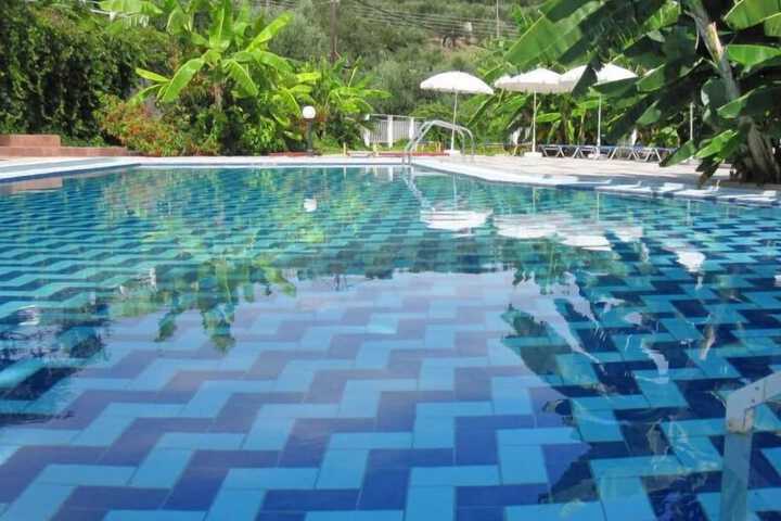 Pool 62 of 82