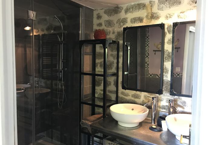 Room 14 of 29