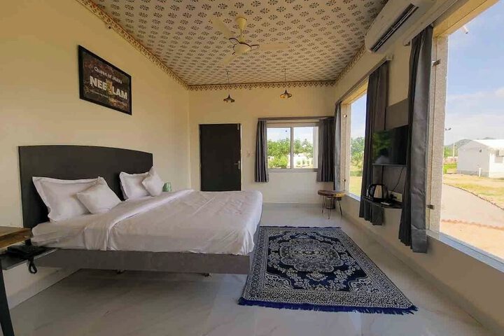 Room 11 of 51