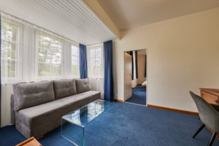 Room 19 of 74