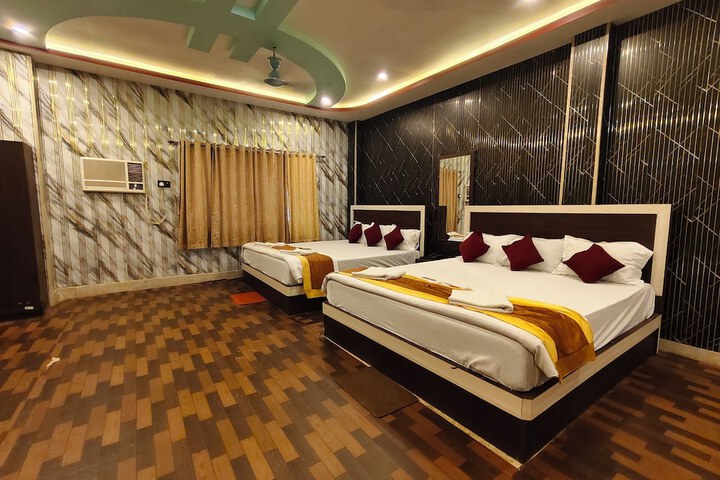 Room 32 of 70
