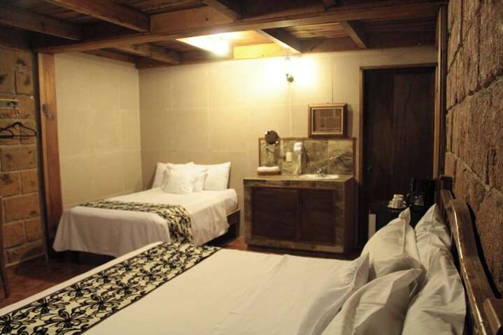 Room 18 of 38
