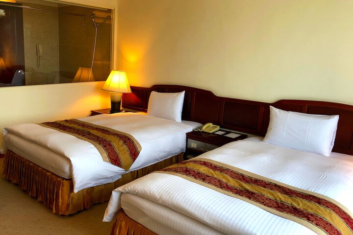 Room 19 of 43