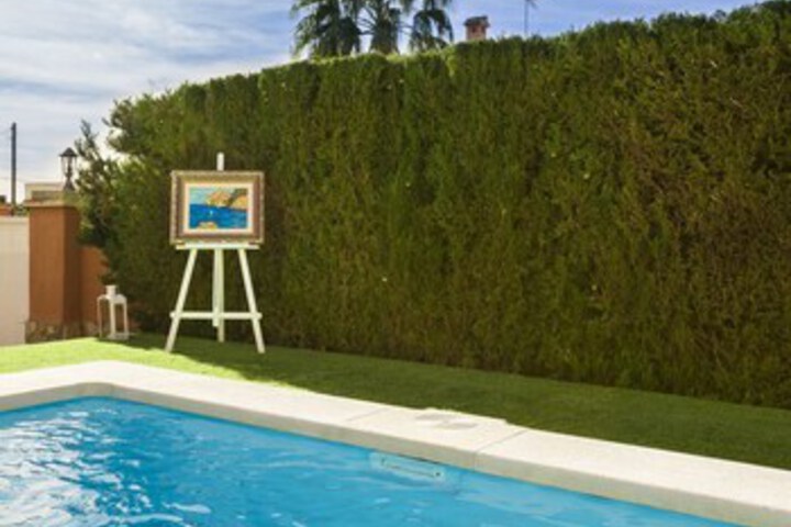 Pool 19 of 35