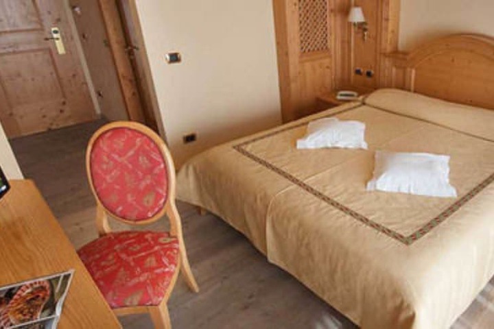 Room 10 of 78