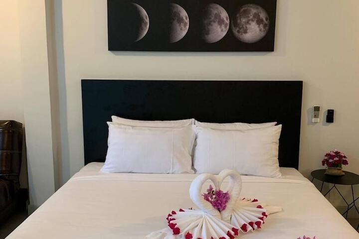 Room 13 of 40