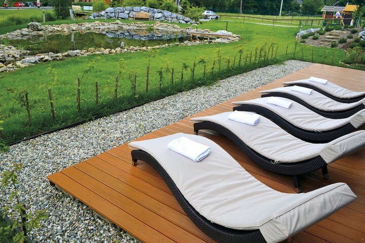 Sundeck 100 of 116