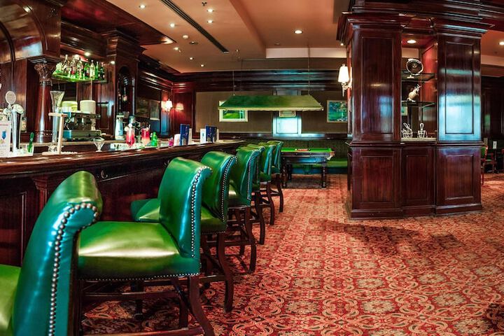 Lounge 136 of 155