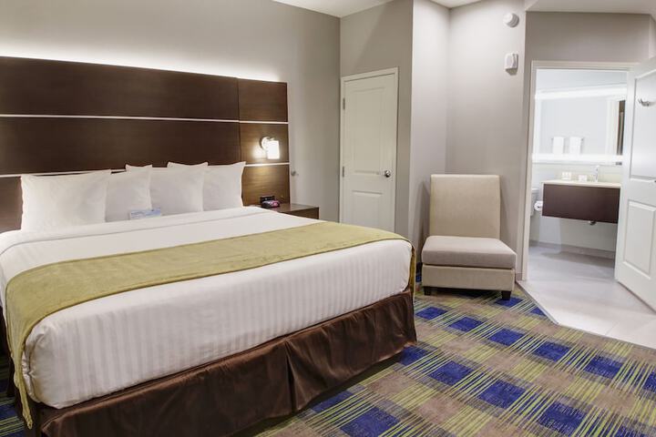 Room 4 of 43