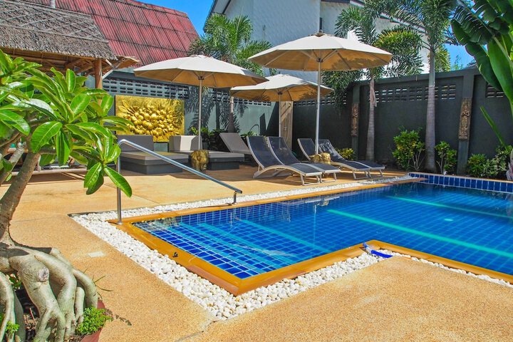 Pool 32 of 50