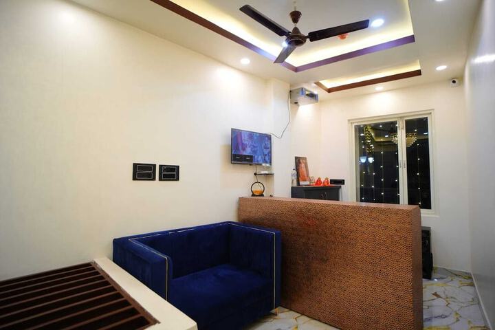 Hotel Interior 2 of 13