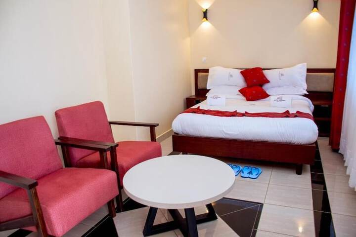 Room 4 of 38