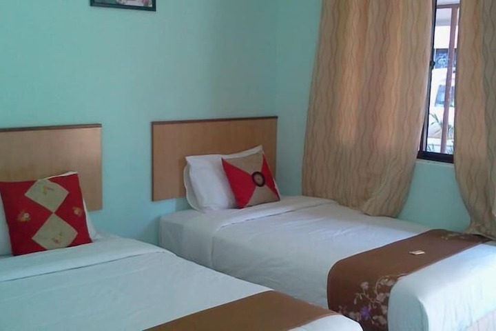Room 9 of 23