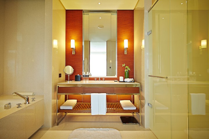 Room 14 of 52