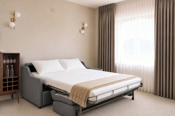 Room 10 of 77