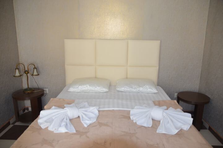 Room 3 of 11