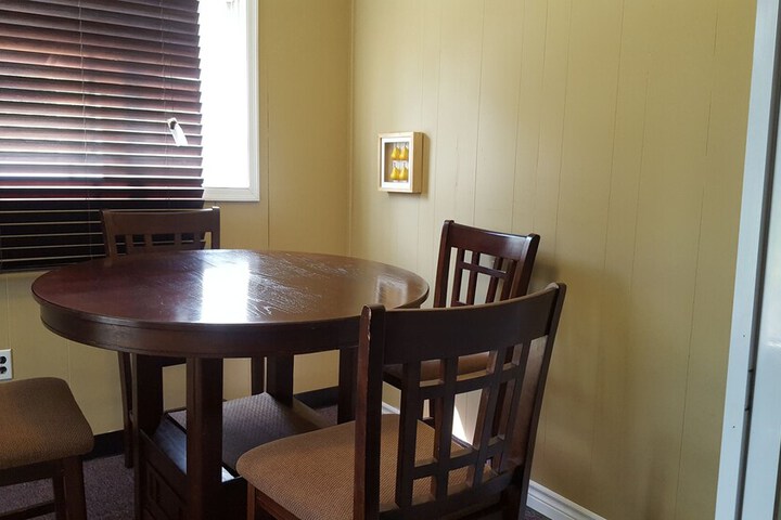 Room 6 of 73