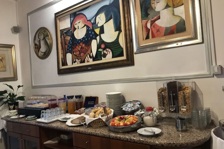 Breakfast buffet