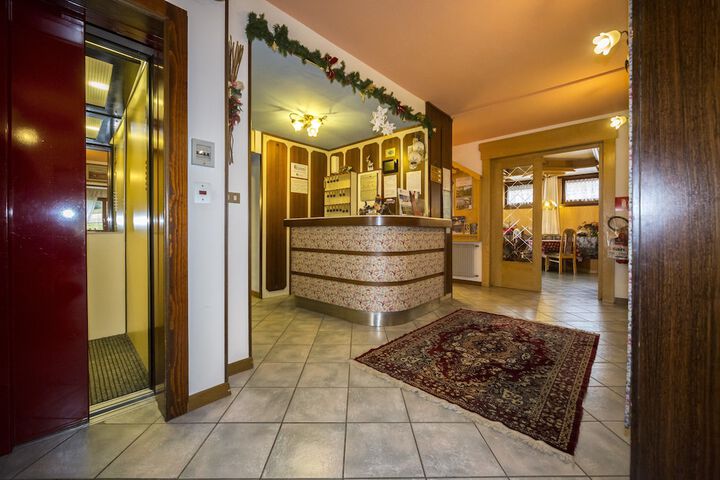 Hotel Lobby