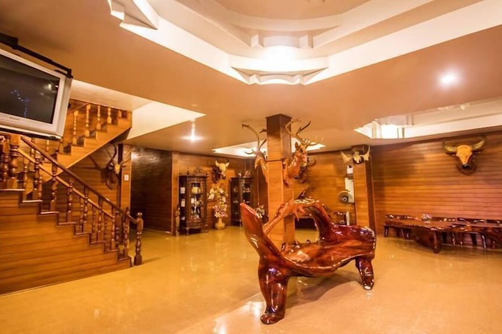 Hotel Interior 5 of 18