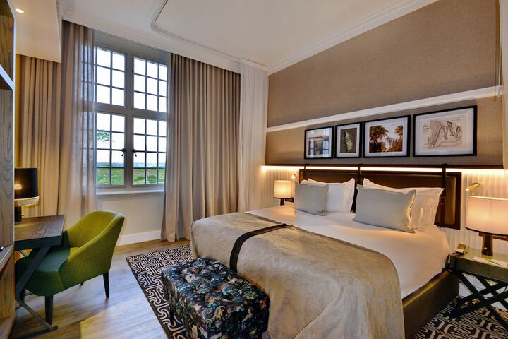Room 28 of 130