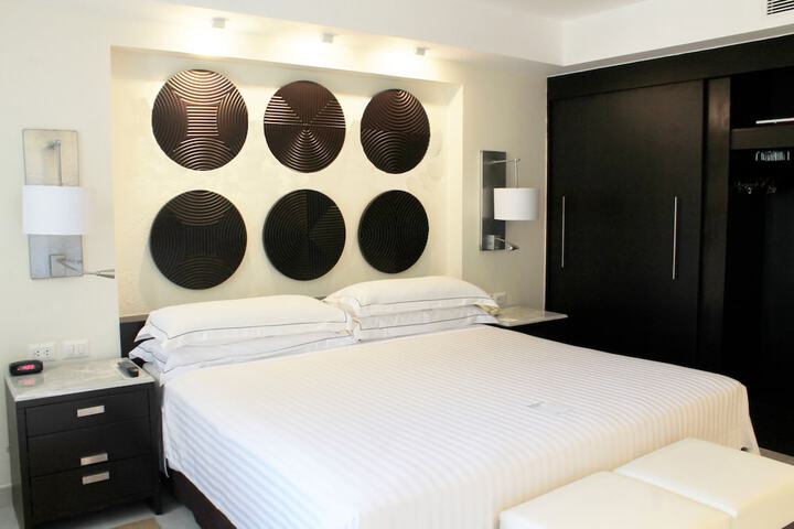 Room 9 of 101