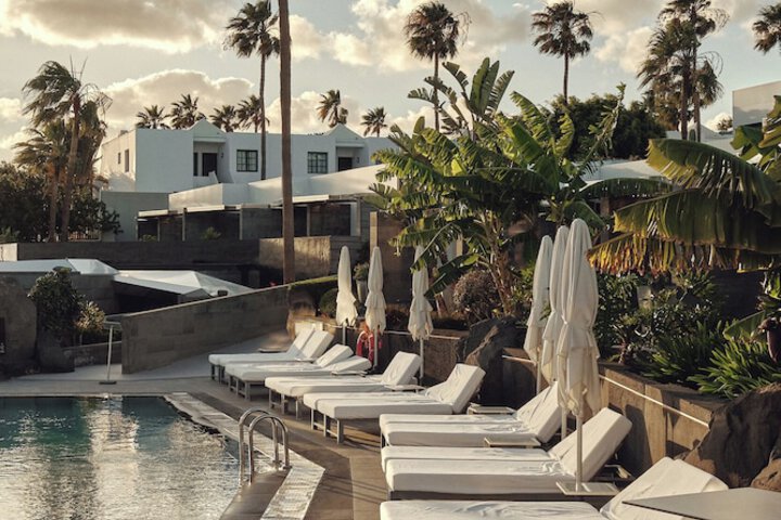 Pool Hotel