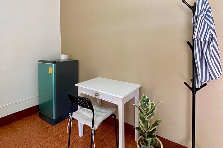 Room 11 of 40