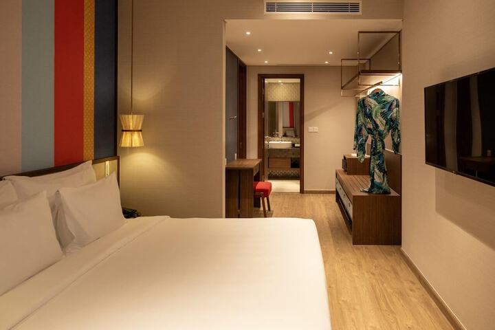 Room 15 of 35
