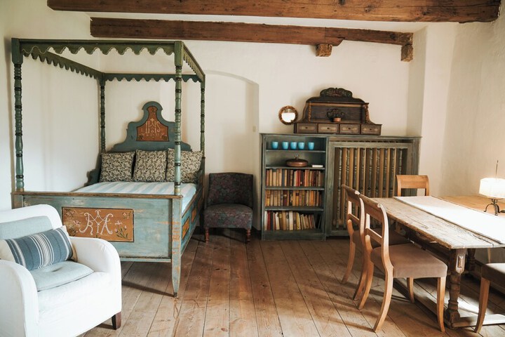 Room 5 of 24