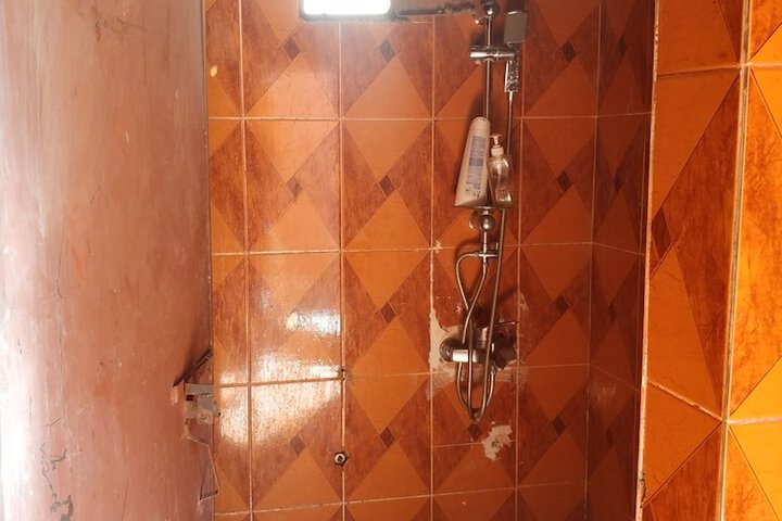 Room 17 of 32
