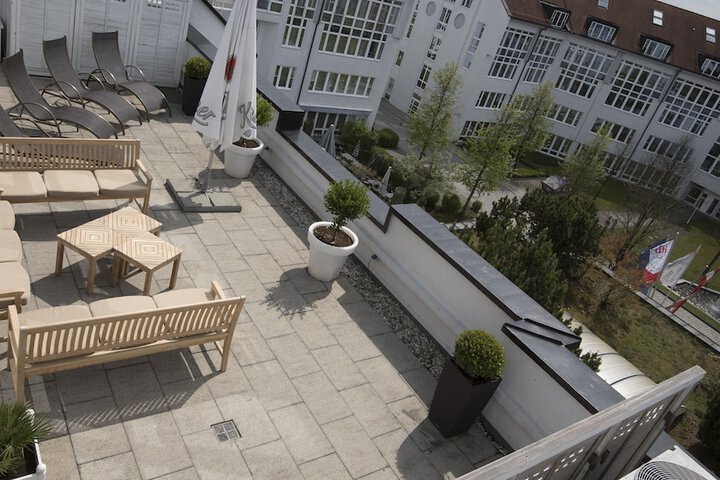 Sundeck 173 of 193