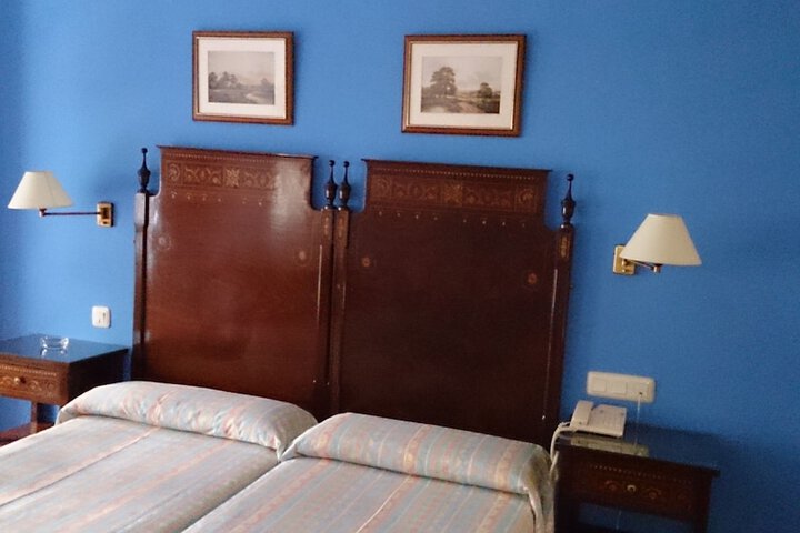 Room 5 of 14
