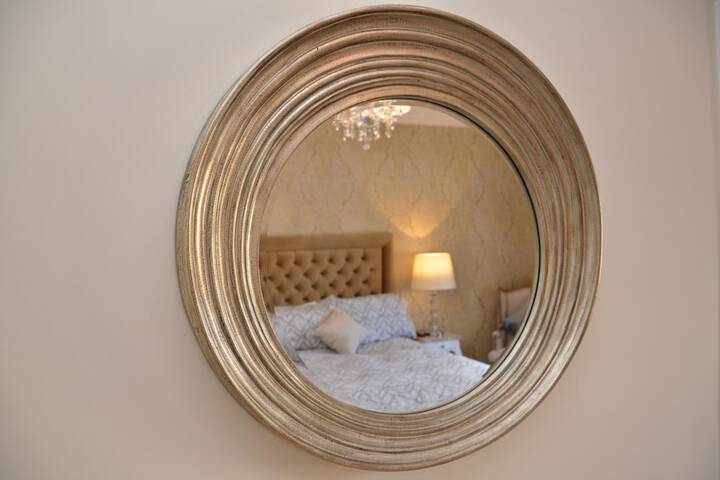 Room 14 of 33