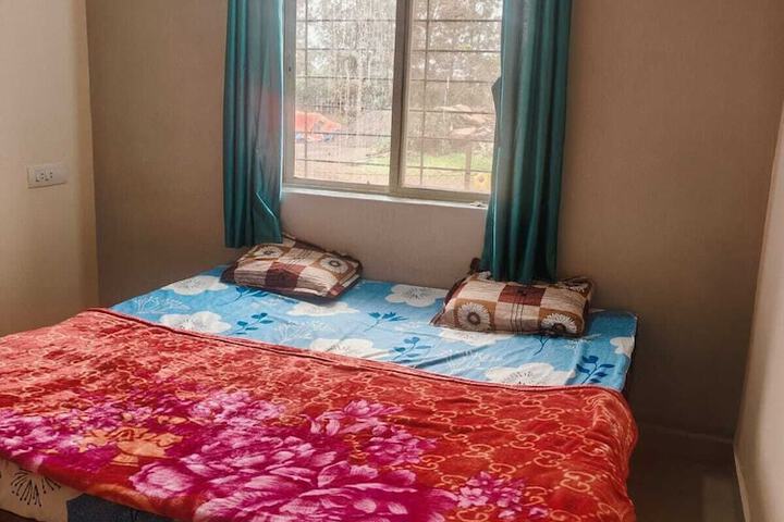 Room 3 of 16