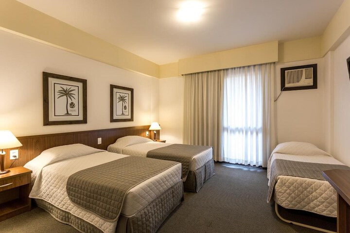 Room 11 of 41