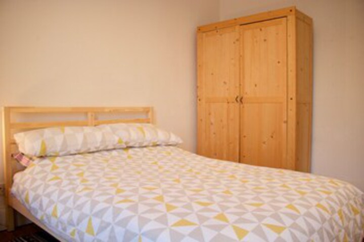 Room 13 of 17
