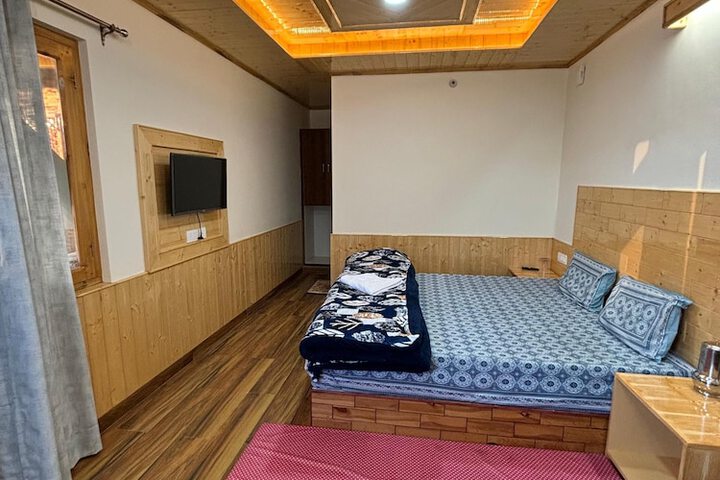 Room 15 of 27