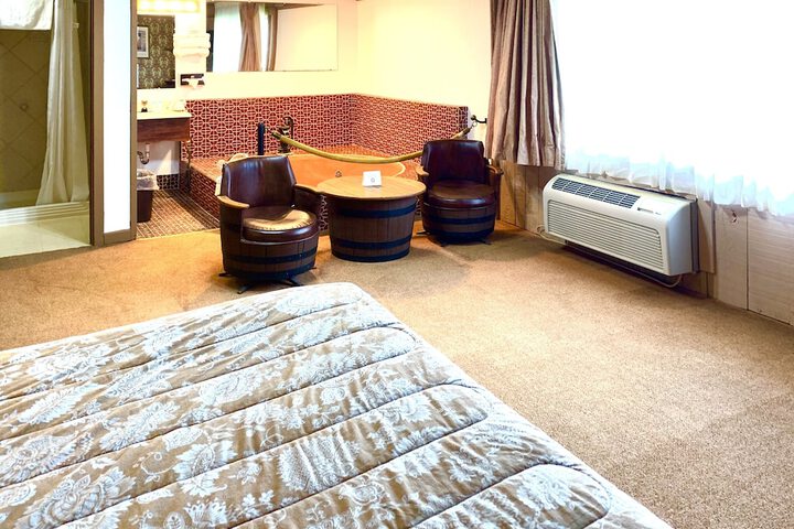 Room 125 of 293