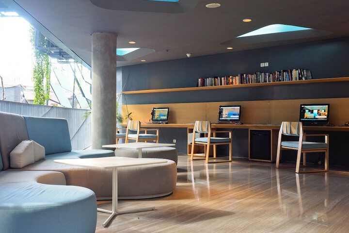 Business Center 53 of 61