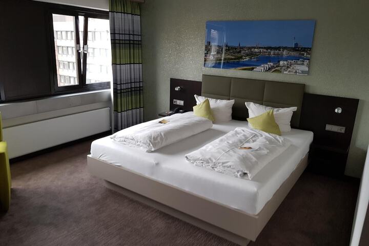 Room 18 of 46