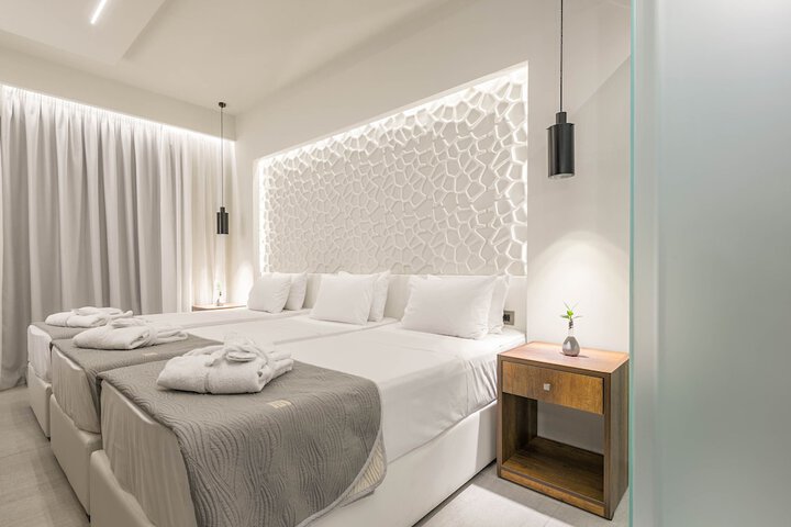 Room 13 of 68